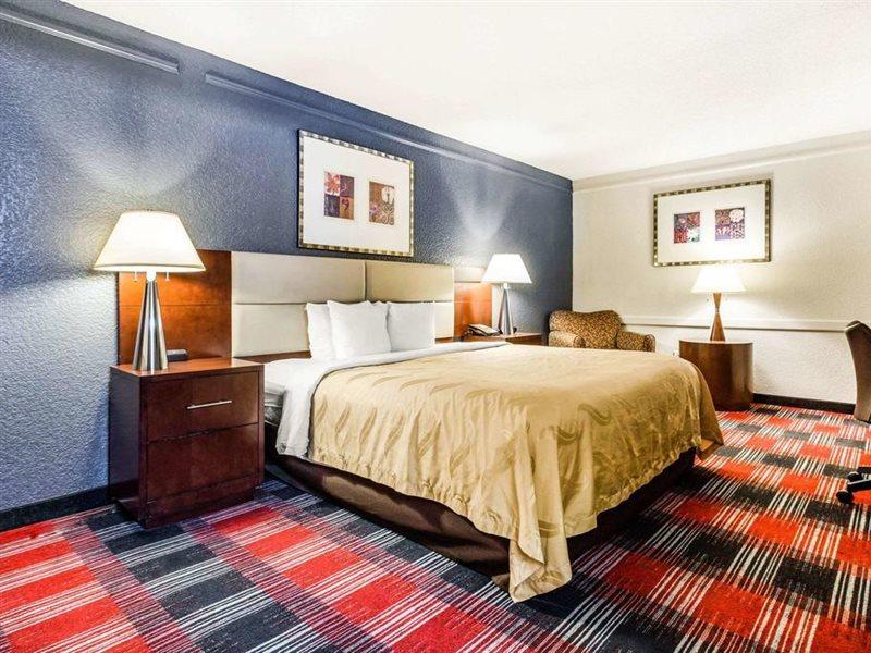 Quality Inn & Suites Airport Charlotte Dış mekan fotoğraf