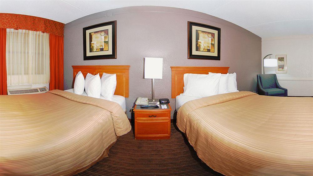 Quality Inn & Suites Airport Charlotte Dış mekan fotoğraf