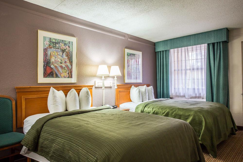 Quality Inn & Suites Airport Charlotte Dış mekan fotoğraf