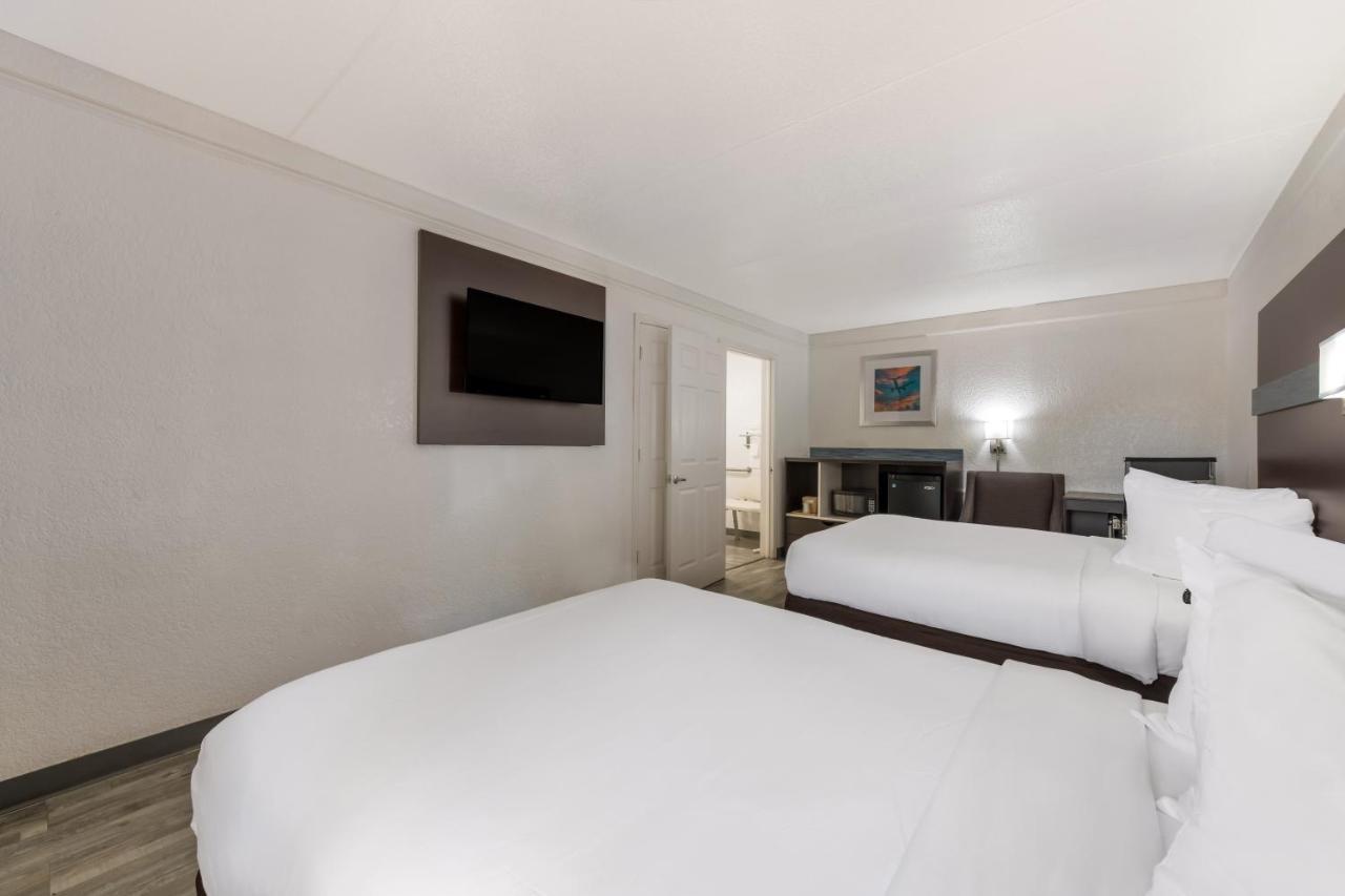 Quality Inn & Suites Airport Charlotte Dış mekan fotoğraf