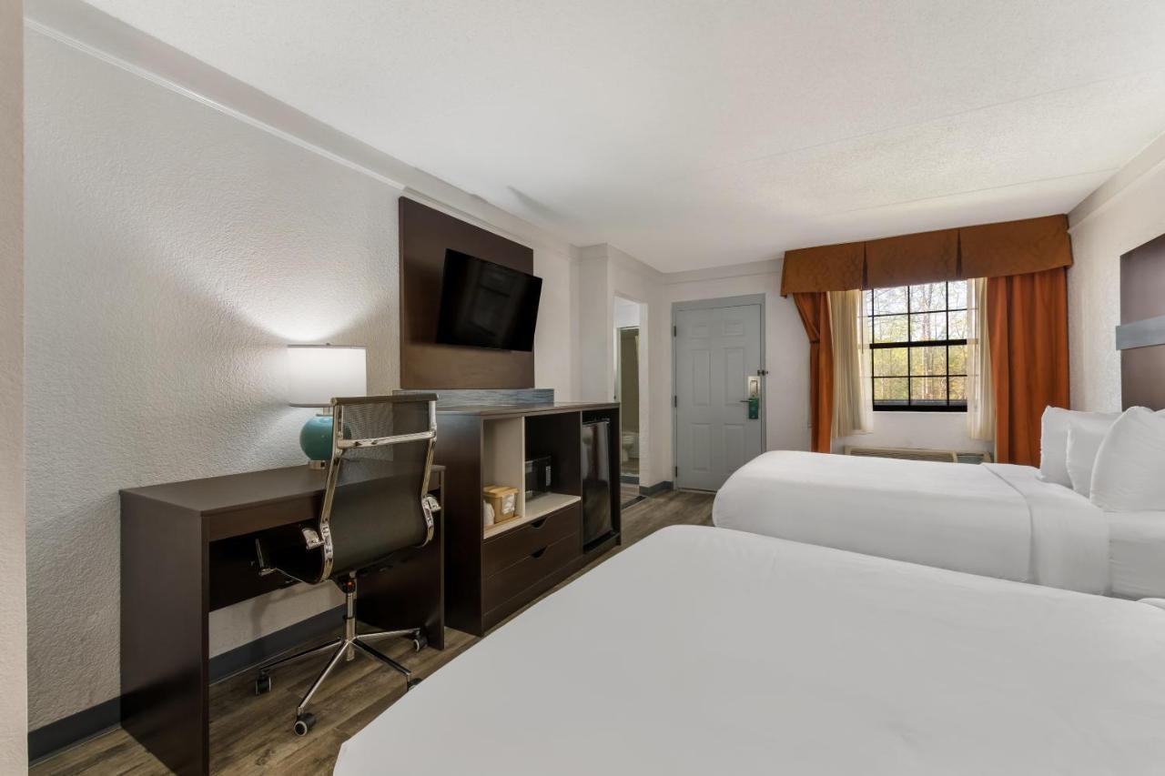 Quality Inn & Suites Airport Charlotte Dış mekan fotoğraf