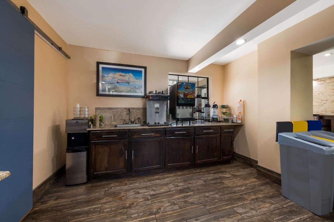 Quality Inn & Suites Airport Charlotte Dış mekan fotoğraf