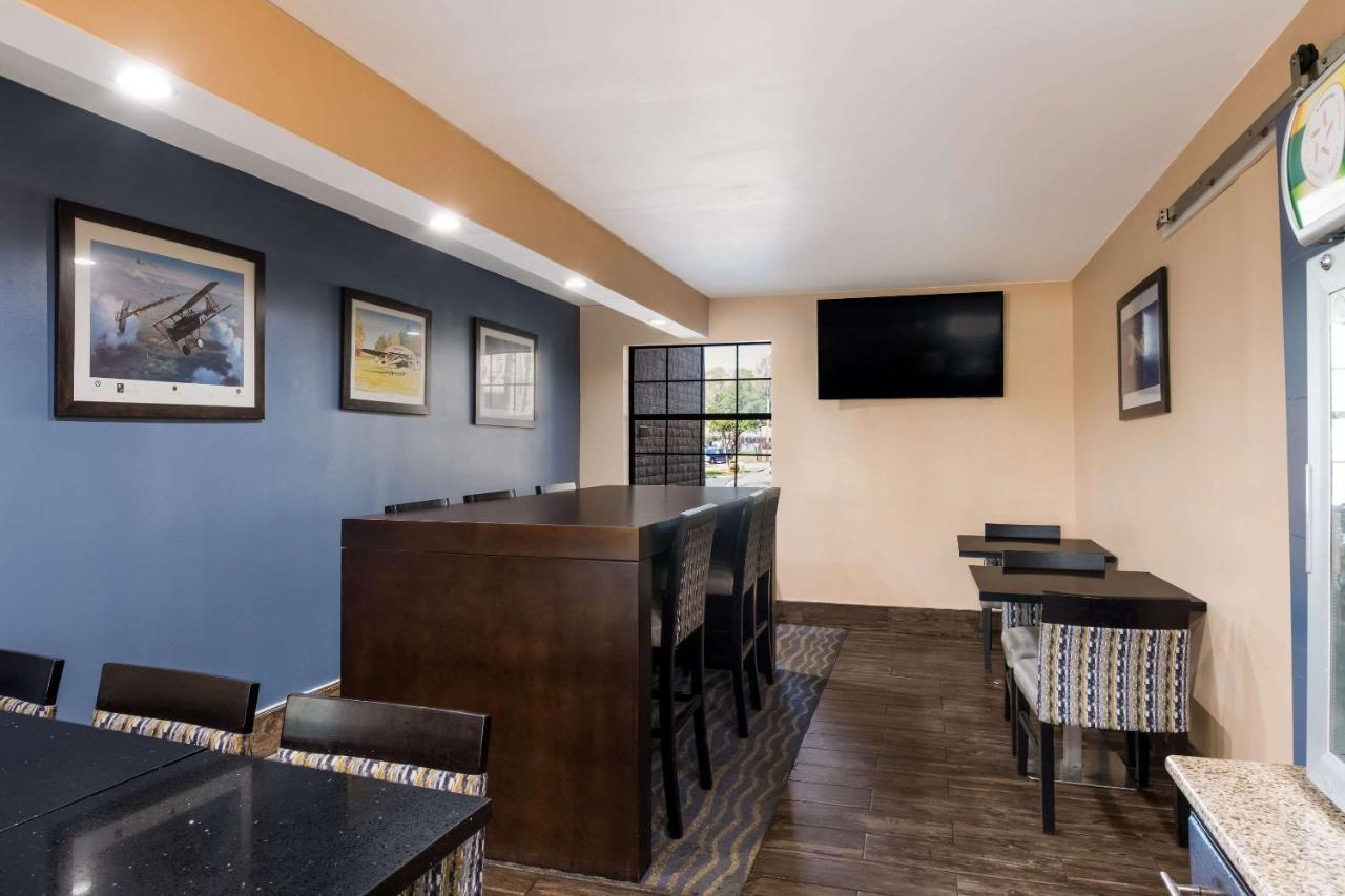 Quality Inn & Suites Airport Charlotte Dış mekan fotoğraf