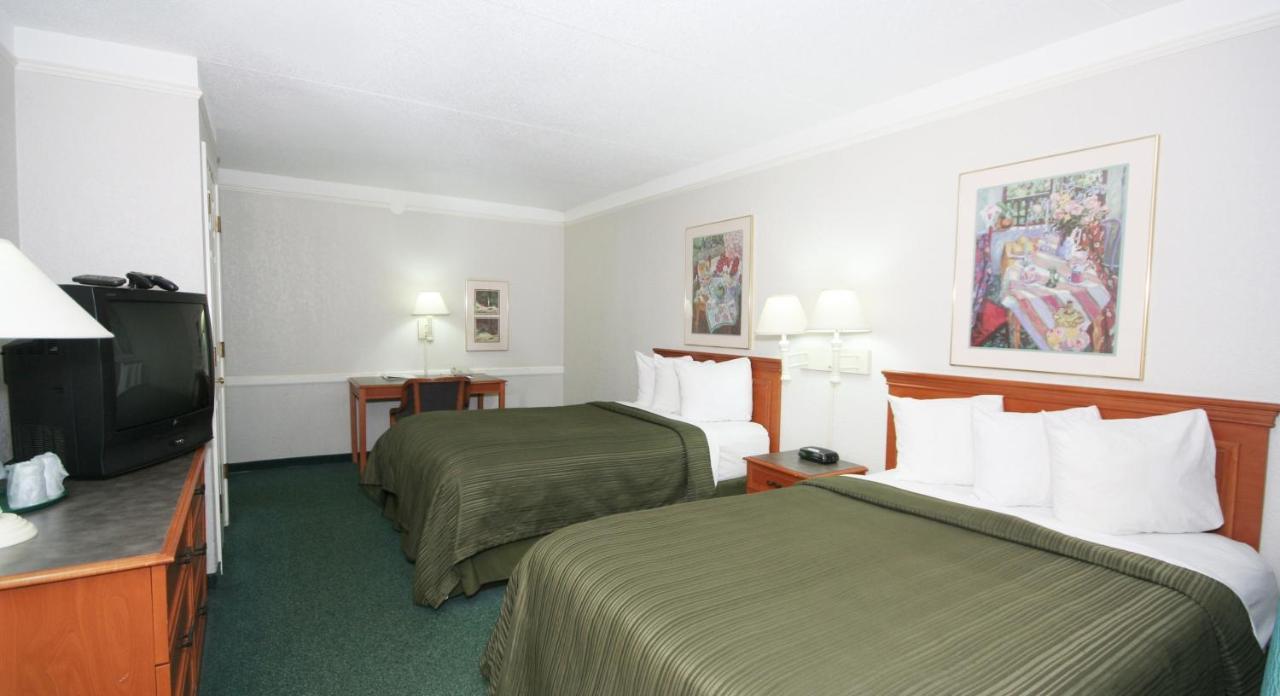 Quality Inn & Suites Airport Charlotte Oda fotoğraf
