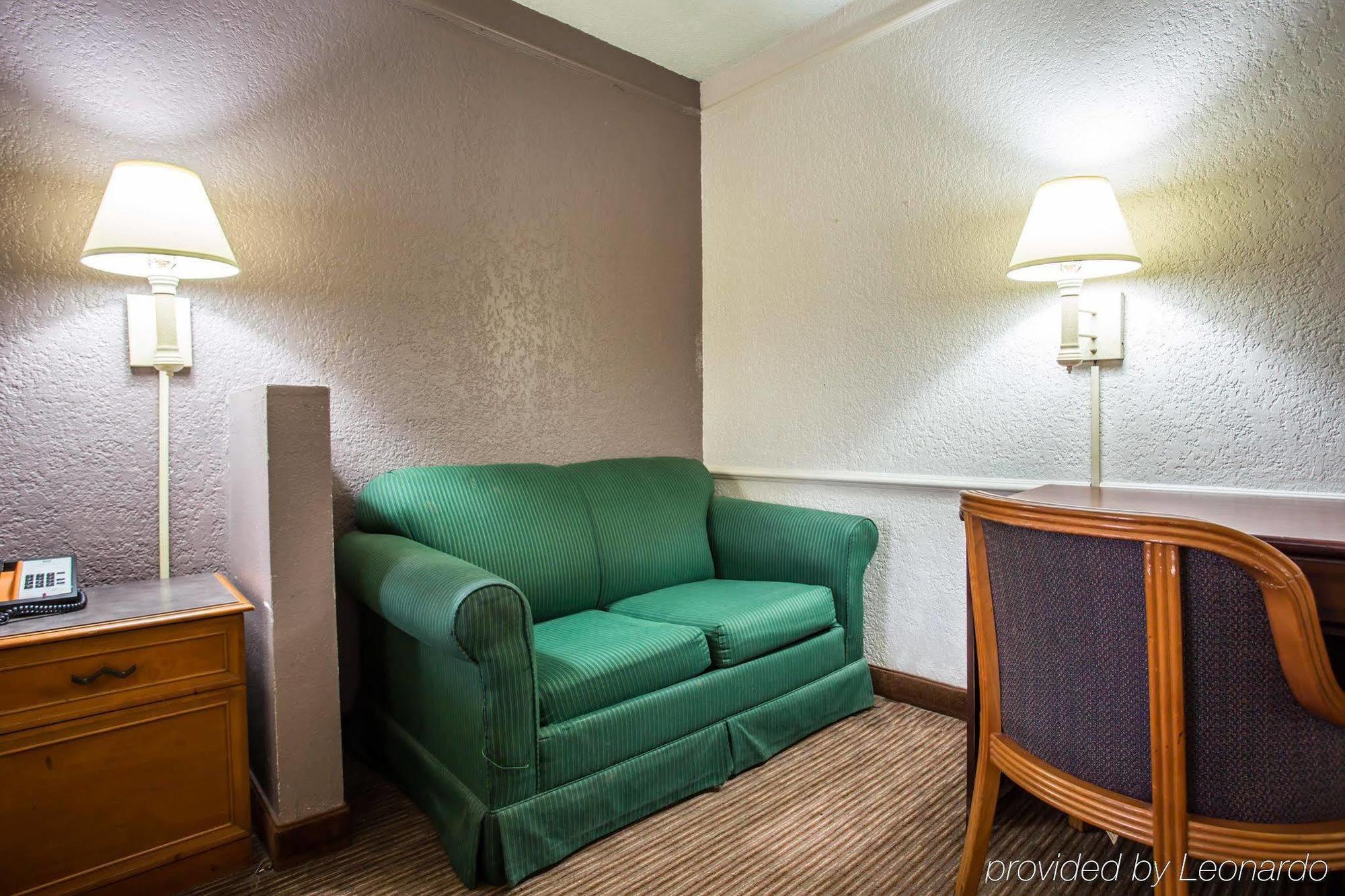 Quality Inn & Suites Airport Charlotte Dış mekan fotoğraf