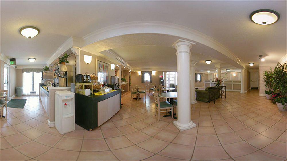 Quality Inn & Suites Airport Charlotte Dış mekan fotoğraf